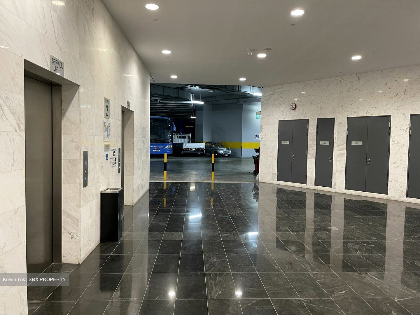 Carros Centre (D25), Factory #454760111